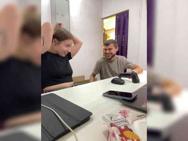 -SweetCouple-1 webcam