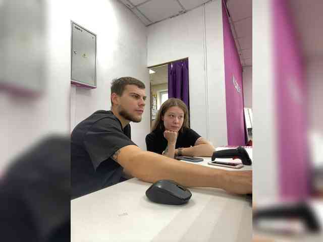 -SweetCouple-1 webcam