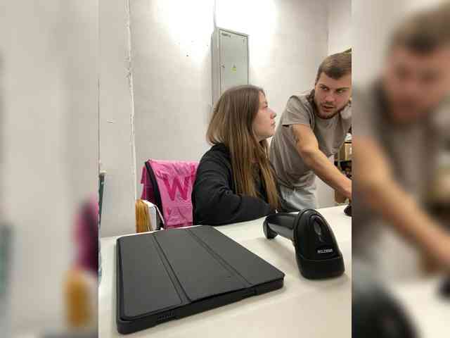 -SweetCouple-1 webcam