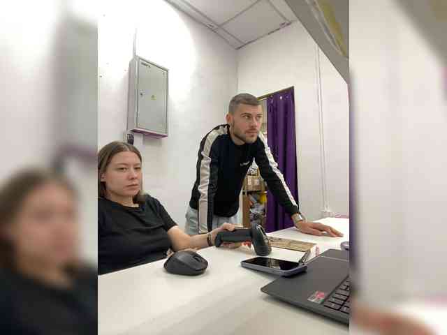 -SweetCouple-1 webcam