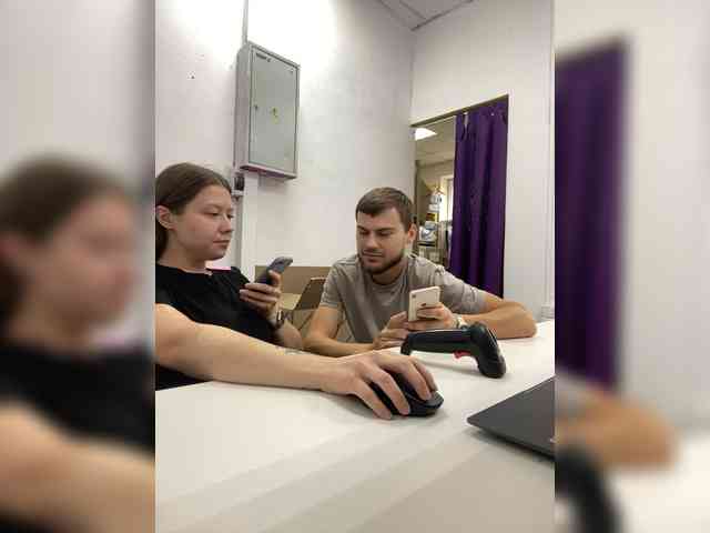 -SweetCouple-1 webcam