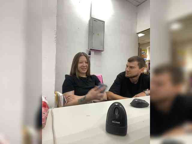-SweetCouple-1 webcam