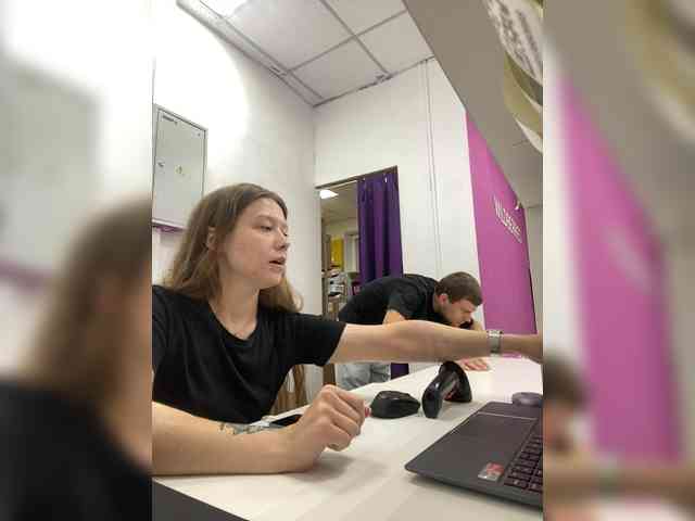 -SweetCouple-1 webcam