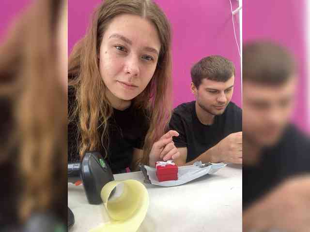 -SweetCouple-1 webcam