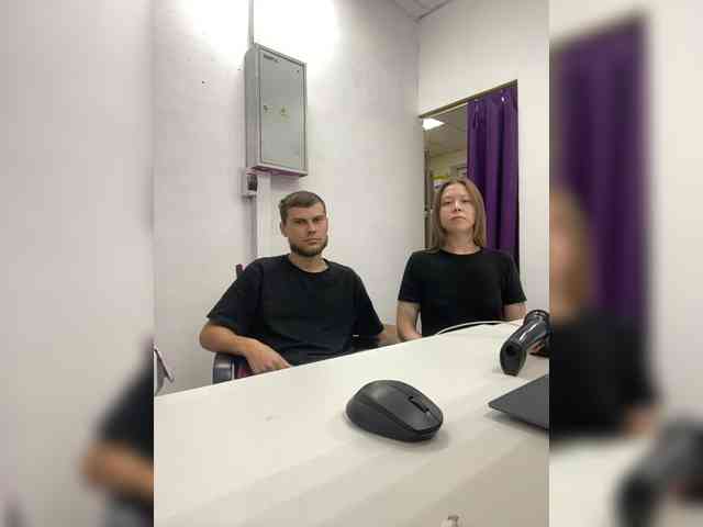 -SweetCouple-1 webcam