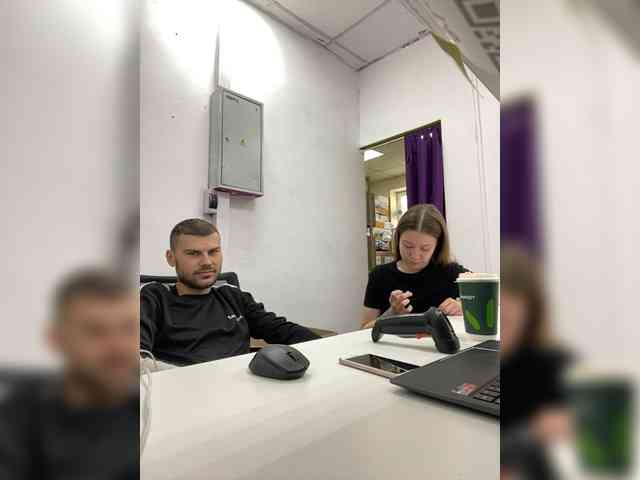 -SweetCouple-1 webcam