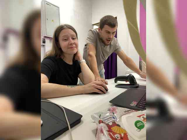 -SweetCouple-1 webcam