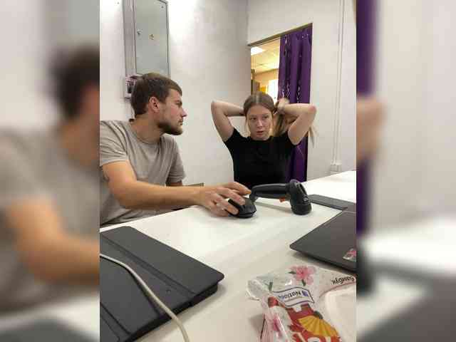 -SweetCouple-1 webcam