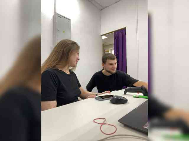 -SweetCouple-1 webcam