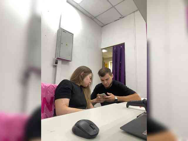 -SweetCouple-1 webcam
