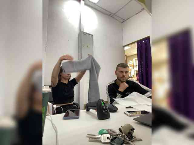 -SweetCouple-1 webcam
