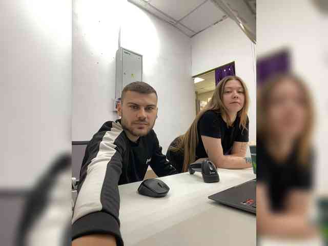 -SweetCouple-1 webcam