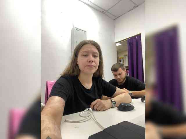 -SweetCouple-1 webcam