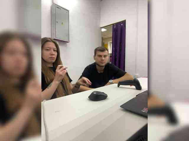 -SweetCouple-1 webcam