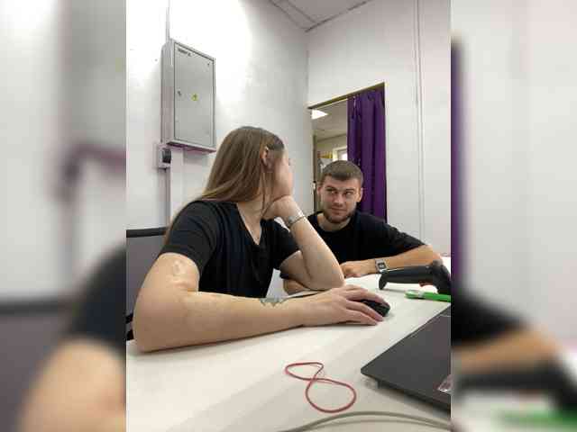-SweetCouple-1 webcam