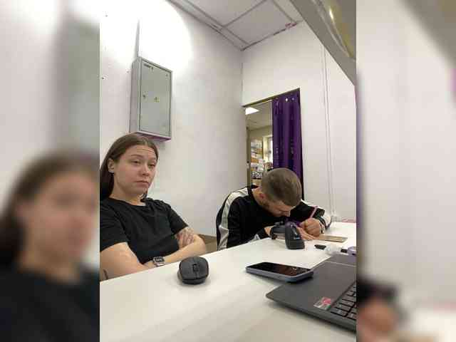 -SweetCouple-1 webcam
