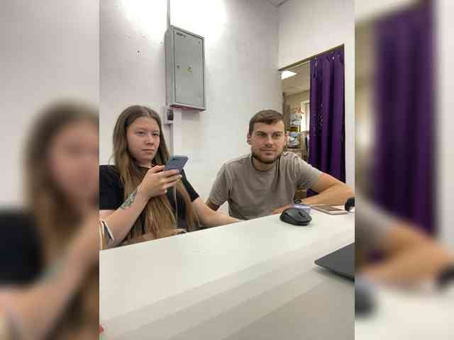-SweetCouple-1 webcam