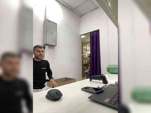 -SweetCouple-1 webcam