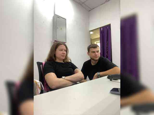 -SweetCouple-1 webcam