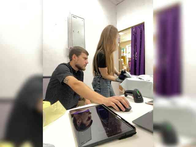 -SweetCouple-1 webcam