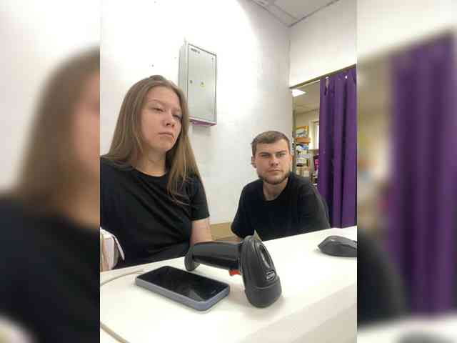 -SweetCouple-1 webcam