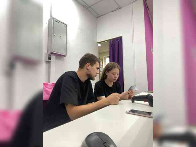 -SweetCouple-1 webcam