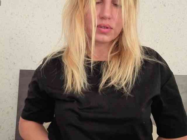 Abby666 Live Webcam on BongaCams