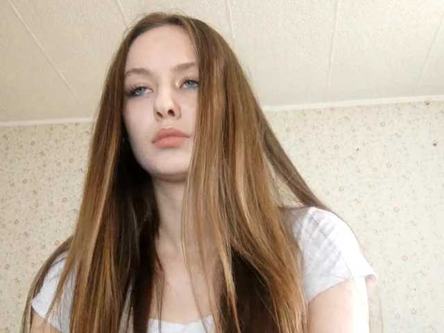 LeanaLomino live cam on BongaCams