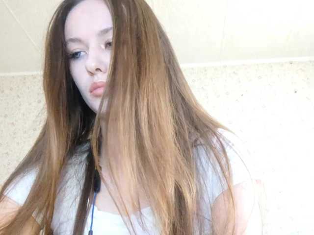 LeanaLomino live cam on BongaCams