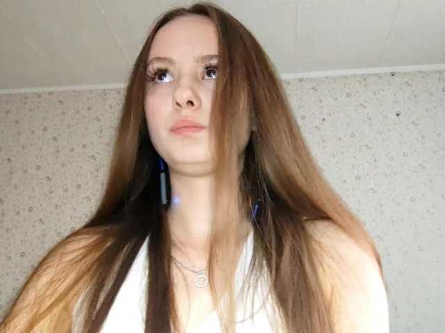 LeanaLomino live cam on BongaCams