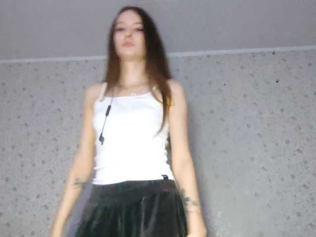 LeanaLomino live cam on BongaCams