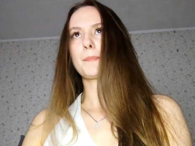 LeanaLomino live cam on BongaCams
