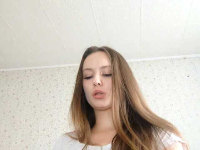 LeanaLomino live cam on BongaCams