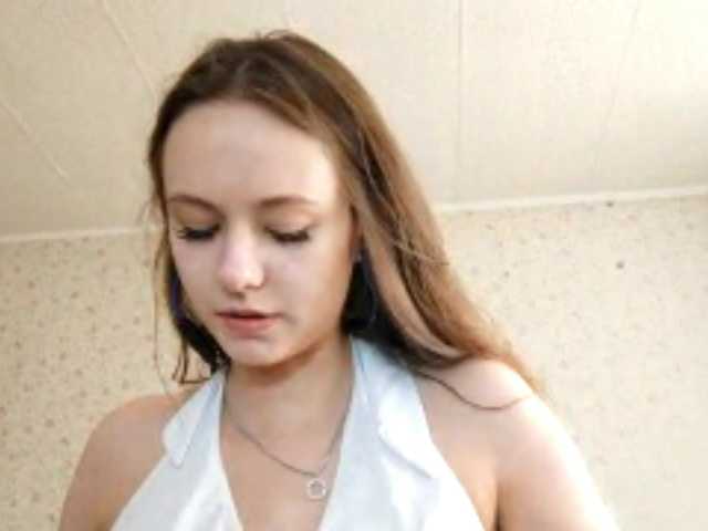 LeanaLomino live cam on BongaCams