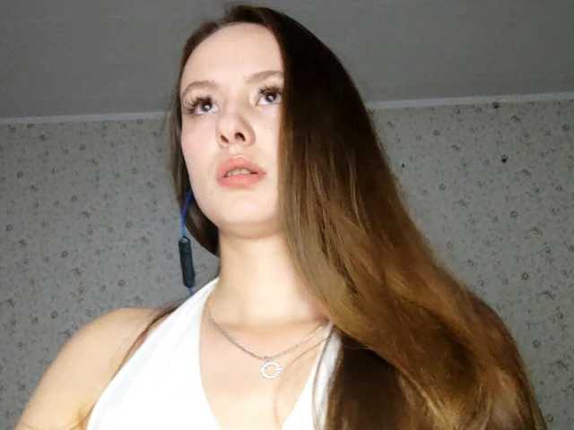 LeanaLomino live cam on BongaCams