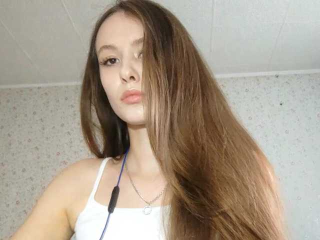 LeanaLomino live cam on BongaCams