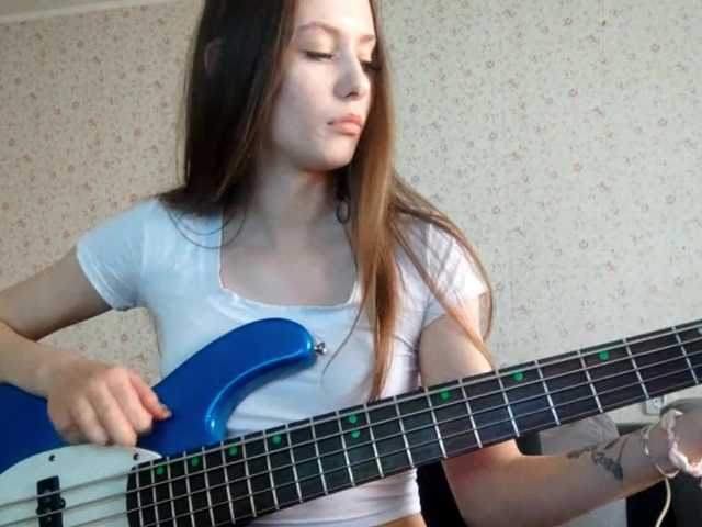 LeanaLomino live cam on BongaCams