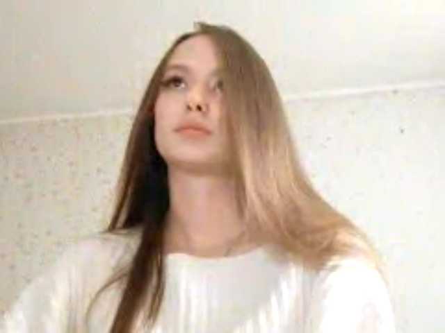LeanaLomino live cam on BongaCams