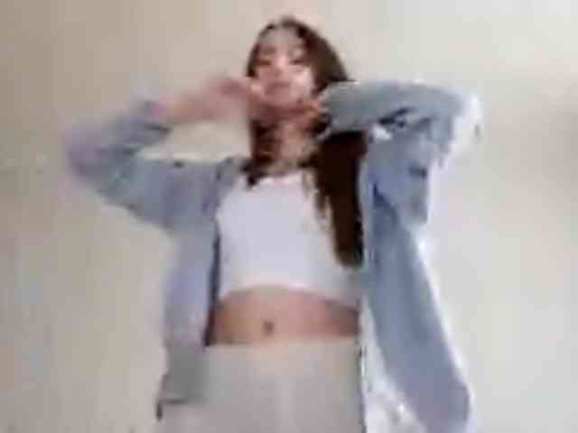 LeanaLomino webcam