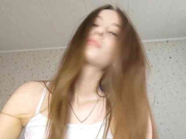 LeanaLomino webcam