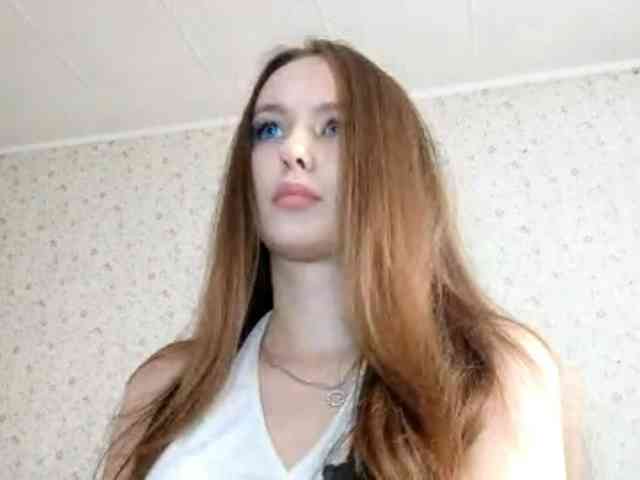 LeanaLomino webcam