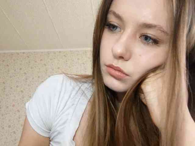 LeanaLomino webcam