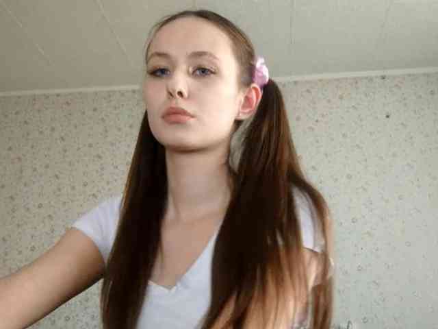 LeanaLomino webcam