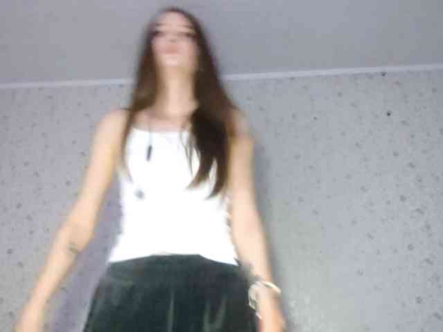 LeanaLomino webcam