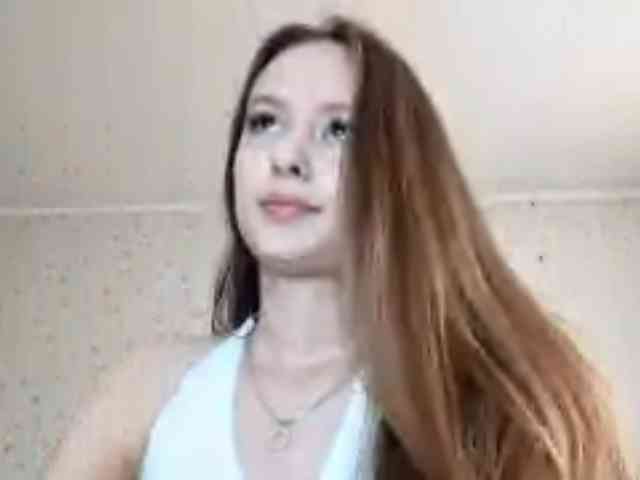 LeanaLomino webcam