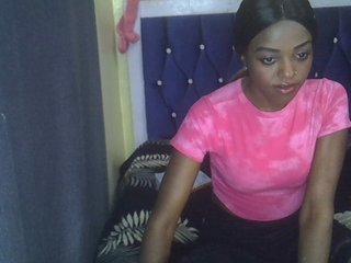 Tyra019a