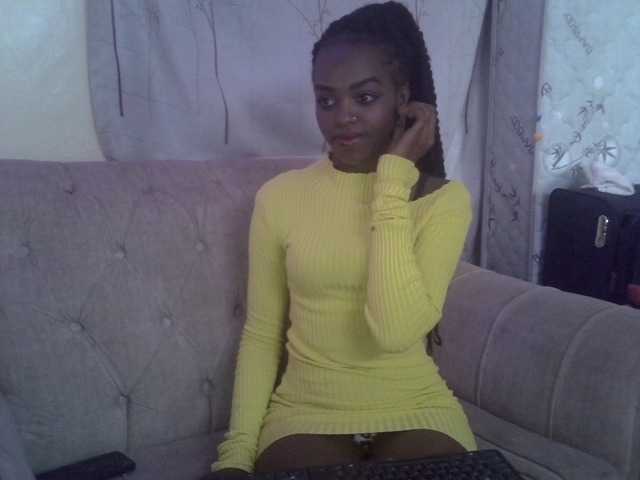 Tyra019a