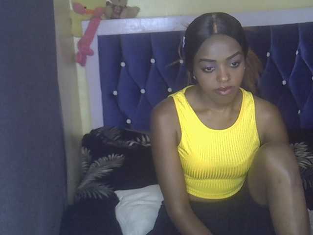 Tyra019a live cam on BongaCams