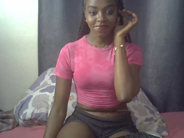 Tyra019a