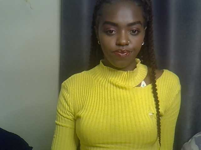 Tyra019a